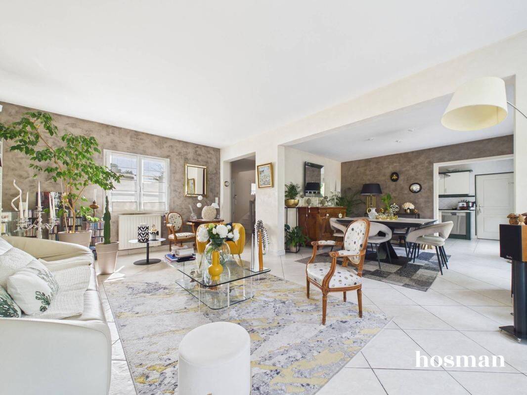 Maison de 135m² avec 4 chambres, jardin paysagé et garage - Beau — 1