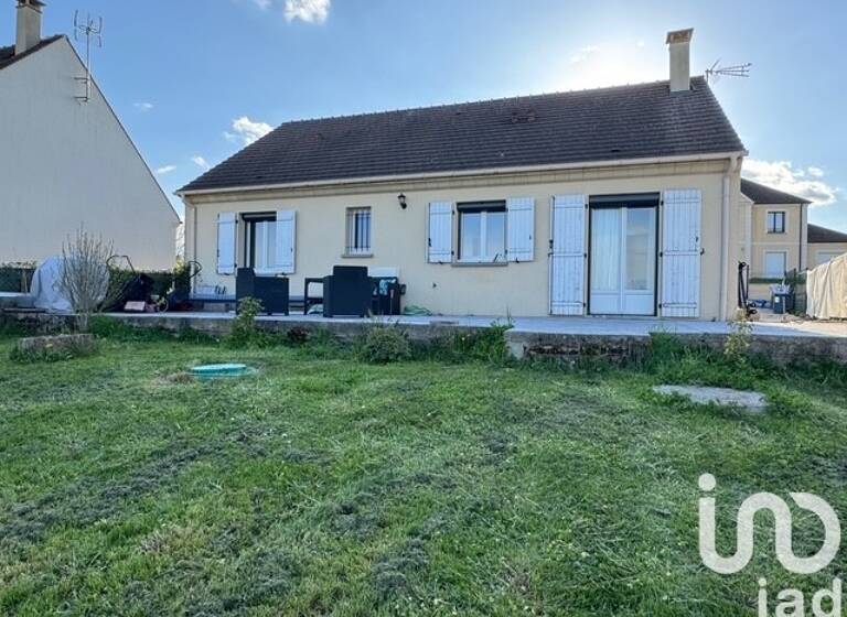 Maison de plain-pied à vendre 230 000 € 4 pièces 3<br/>chambres 79 m²<br/>superficie 857 m²<br/>terrain Abbéville-la-Rivière 91150