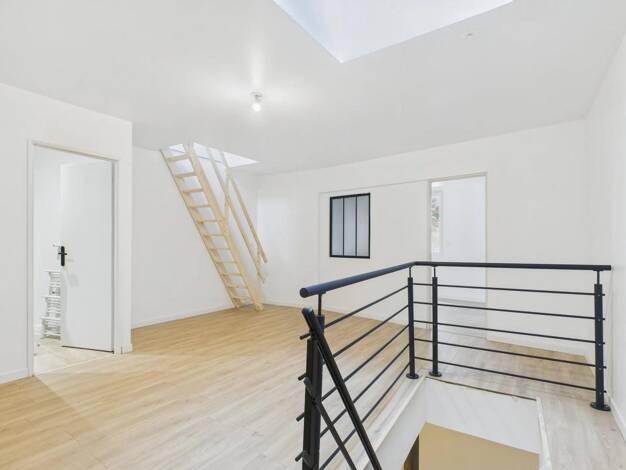 Appartement à vendre 229 000 € 3 pièces 2 chambres 71 m² RDC/2 Moiré 69620