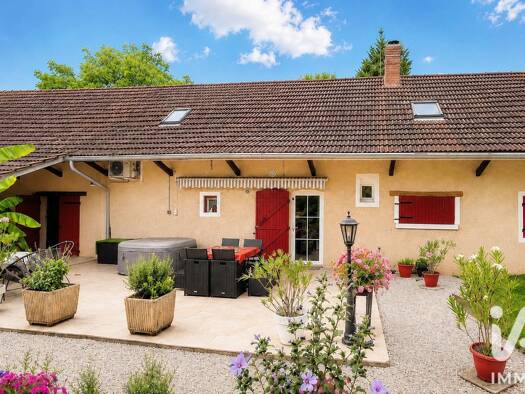 Maison à vendre 210 000 € 5 pièces 3 chambres 120,15 m² 1 559 m² de terrain L'Abergement-Sainte-Colombe 71370