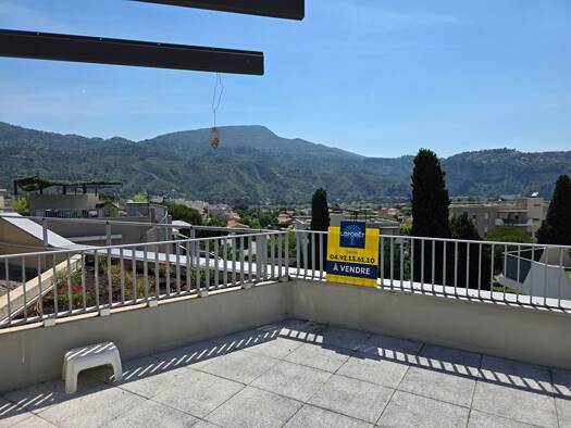Appartement à vendre - Première occupation 495 000 € 4 pièces 3 chambres 80,4 m² Étage 3/3 Les Ecarts-Village-Plans de Carros Carros 06510