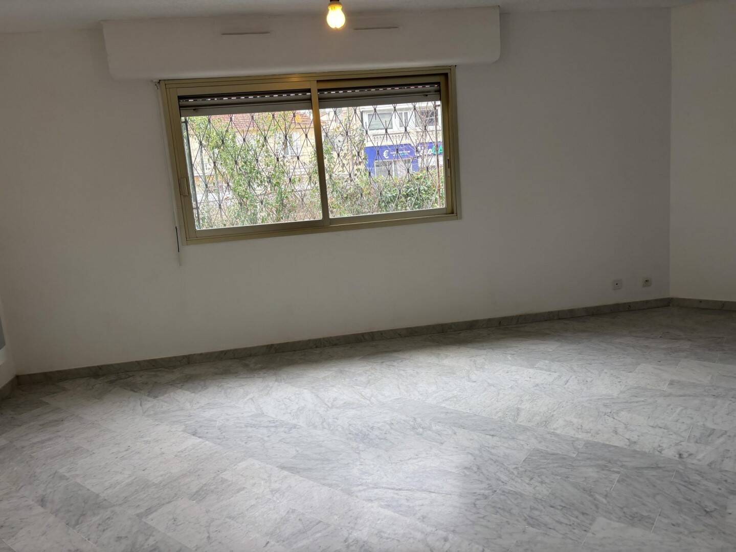Maison à louer, 28m², ANTIBES