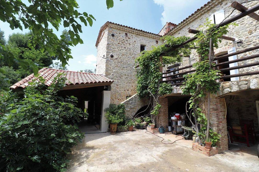Maison à vendre, 390m², SAINT MARTIN DE VALGALGUES
