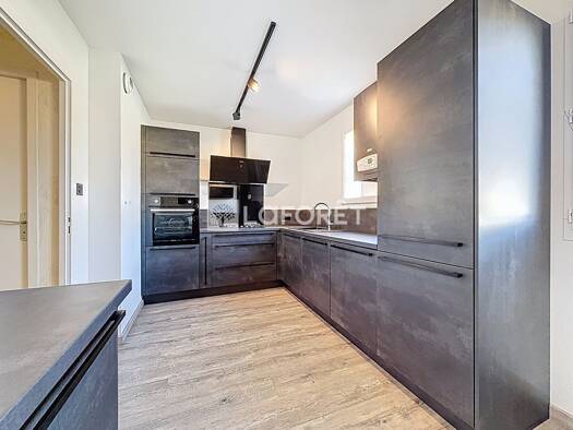 Duplex à vendre 219 000 € 7 pièces 5 chambres 130 m² Étage 1/2 Baudières Bourg-en-Bresse 01000