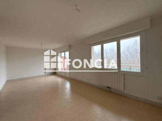 Appartement à louer 660 € 2 pièces 1 chambre 64,98 m² 4ème étage Est Blois 41000