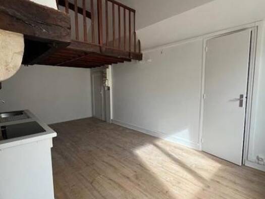 Appartement à louer 320 € 1 pièce 18 m² RDC Mézidon Vallée d'Auge 14270