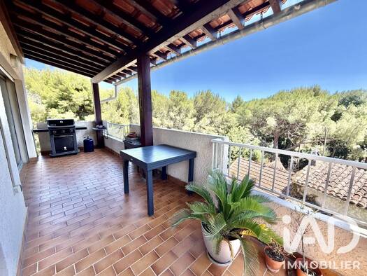 Appartement à vendre 290 000 € 3 pièces 2 chambres 65 m² Étage 5/5 Notre Dame des Routes Toulon 83200