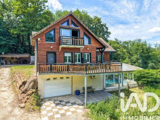 Maison à vendre 599 000 € 8 pièces 4 chambres 322 m² 6 528 m² de terrain Est Sud Ouest La Ferté-sous-Jouarre 77260