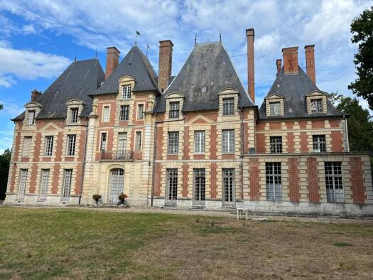 Château à vendre 3 440 000 € 16 pièces 12 chambres 1 900 m² 36 000 m² de terrain Chambray 27120