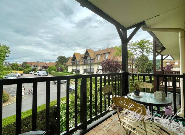 Appartement à vendre 294 000 € 2 pièces 1<br/>chambre 32 m²<br/>superficie 1/2<br/>étage Deauville 14800