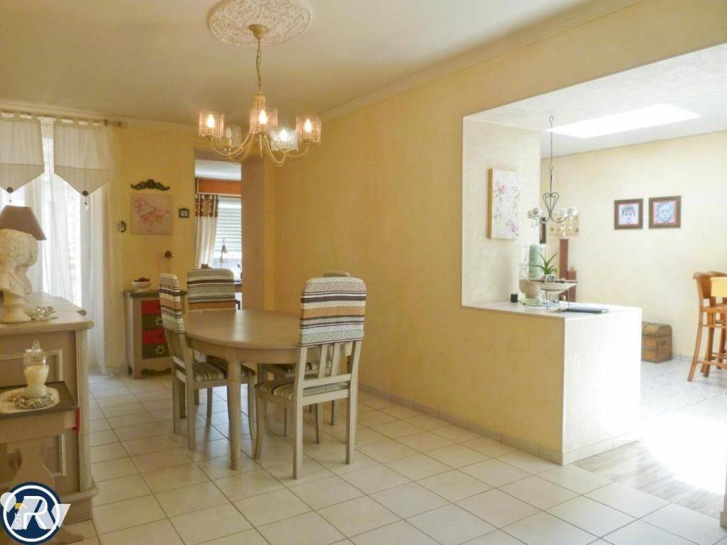 Maison à vendre, 130m², MONTSURS
