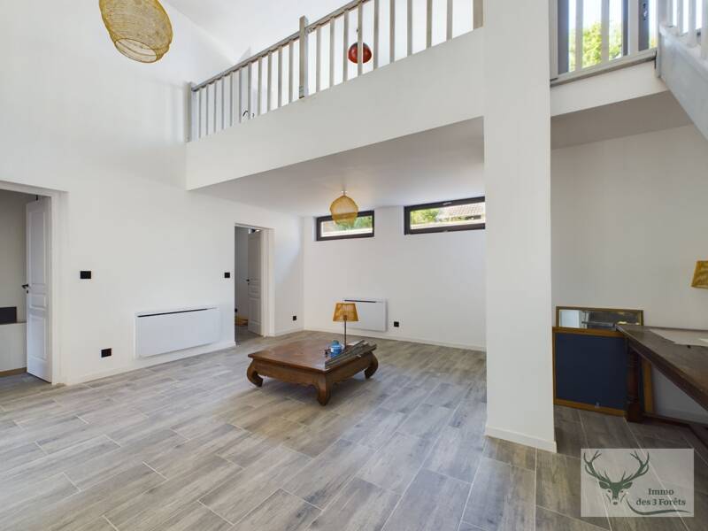 Maison à louer, 162m², MONT L'EVEQUE