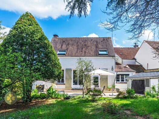 Maison à vendre 432 000 € 4 pièces 2 chambres 100 m² 1 247 m² de terrain La Queue-les-Yvelines 78940