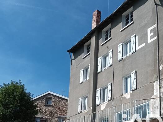 Immeuble à vendre 28 000 € 560 m² Lalouvesc 07520