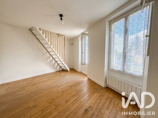 Duplex à vendre 110 000 € 2 pièces 1 chambre 23,36 m² Étage 1/1 Quartier-Ancien-Glaises Saint-Michel-sur-Orge 91240