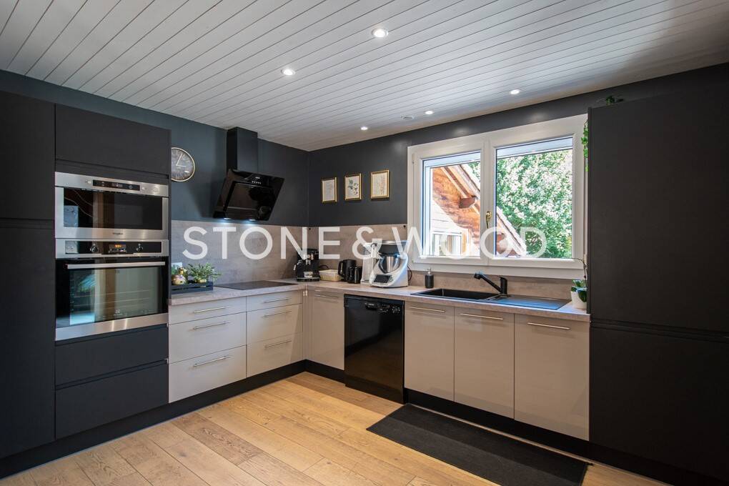 Maison à vendre, 249m², PERS JUSSY