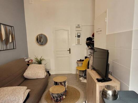 Appartement à louer - logement étudiant 321 € 1 pièce 14,6 m² 1er étage dès le 09/04/2026 Berriat-Ampere Grenoble 38000