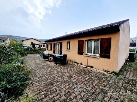 Maison de plain-pied à vendre 212 000 € 4 pièces 2 chambres 80 m² 410 m² de terrain Blanzat 63112