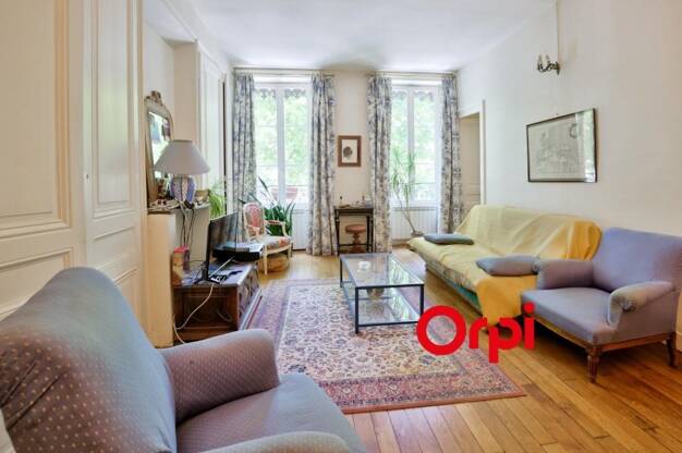 Appartement à vendre 385 000 € 3 pièces 2 chambres 97,7 m² Étage 3/5 Perrache-Le Confluent Lyon 2ème 69002