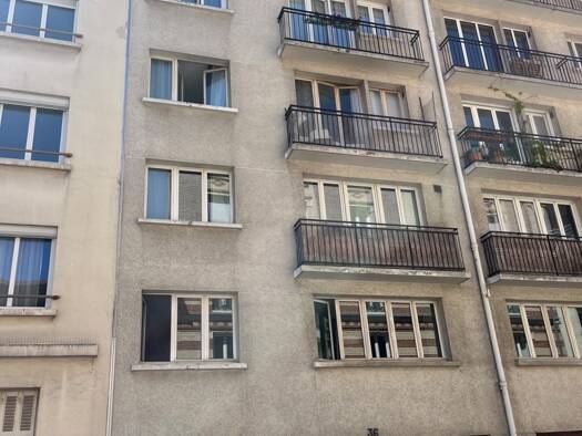 Espace bureau à vendre 583 000 € 80 m² de bureaux Plaine Paris 20ème arrondissement 75020