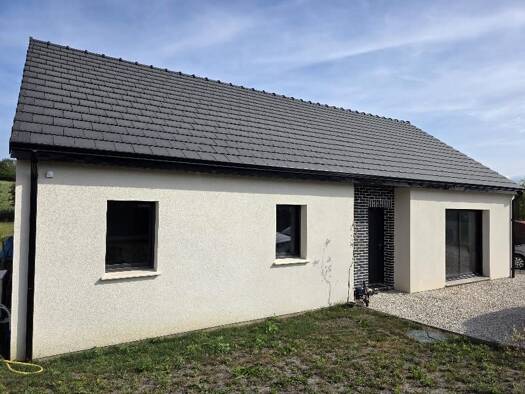Maison de plain-pied à vendre 235 000 € 4 pièces 3 chambres 102 m² 1 012 m² de terrain Sud Gournay-en-Bray 76220