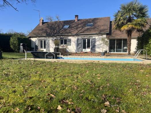 Maison à vendre 239 000 € 7 pièces 5 chambres 167 m² Ouzouer-sur-Loire 45570