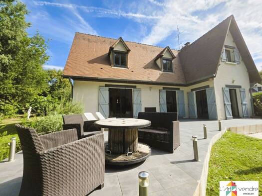 Maison à vendre 456 000 € 7 pièces 5 chambres 155 m² 2 919 m² de terrain Villers-sur-Coudun 60150