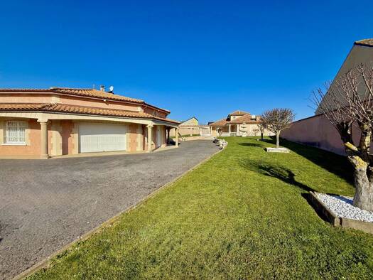 Villa à vendre 429 000 € 7 pièces 3 chambres 230 m² Châlons-en-Champagne 51000