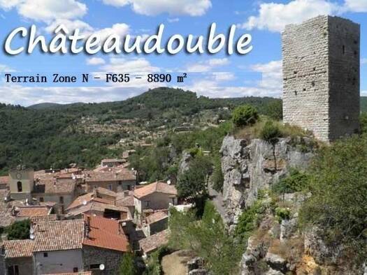 Terrain à vendre 10 100 € 8 890 m² de terrain Châteaudouble 83300