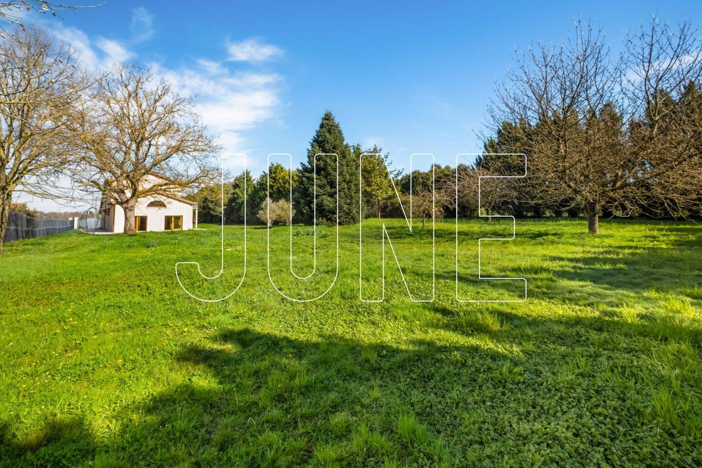 Maison à vendre, 337m², SAINT PIERRE DE CHANDIEU