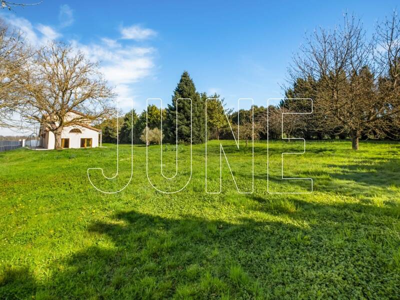 Maison à vendre, 337m², SAINT PIERRE DE CHANDIEU