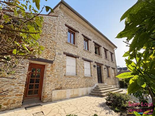 Appartement à louer 595 € 1 pièce 22 m² Étage 2/2 Nord et Ouest Triel-sur-Seine 78510