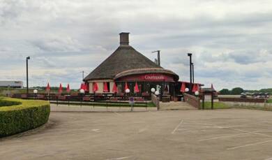 Local commercial à louer 5 500 € 244 m² de surface de vente Nitry 89310