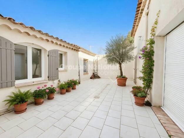 Maison de plain-pied à vendre 230 550 € 4 pièces 3 chambres 110 m² 69 m² de terrain Visan 84820