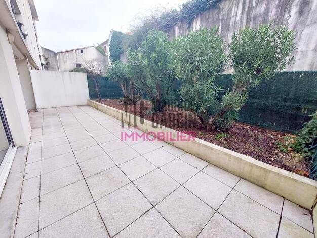 Appartement à louer 986 € 4 pièces 3 chambres 112,3 m² RDC/4 Zone Périphérique Urbaine Carpentras 84200