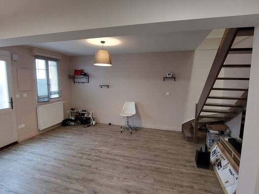 Appartement à louer 720 € 4 pièces 2 chambres 73,9 m² RDC Matthias Chalon-sur-Saône 71100