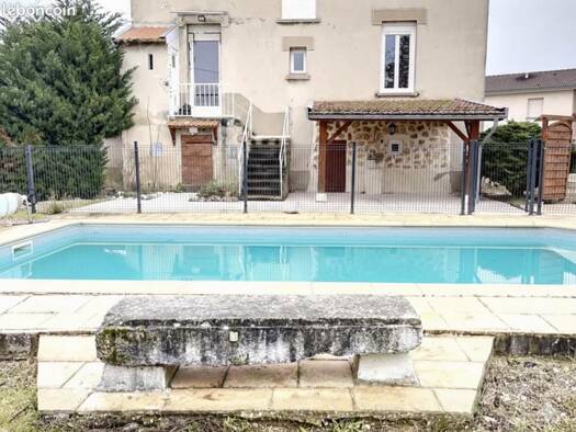 Maison à vendre 294 000 € 7 pièces 4 chambres 159 m² 1 028 m² de terrain Saint-Paul-de-Varax 01240