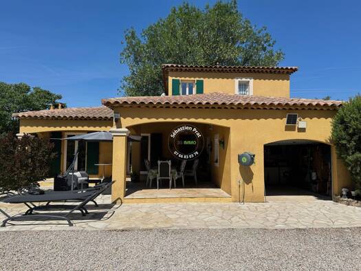 Maison à vendre 449 000 € 4 pièces 3 chambres 105 m² 1 583 m² de terrain Sud Le Luc 83340