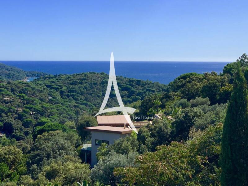 Maison à vendre, 330m², LA CROIX VALMER