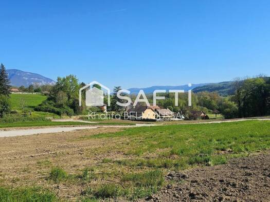 Terrain constructible viabilisé à vendre 57 900 € 395 m² de terrain Cressin-Rochefort 01350