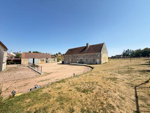 Maison à vendre 470 000 € 7 pièces 3 chambres 224 m² 35 490 m² de terrain Ussy 14420