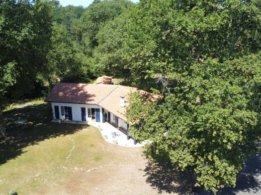 Maison de plain-pied à vendre 545 000 € 4 pièces 3 chambres 120 m² 5 000 m² de terrain Saubion 40230