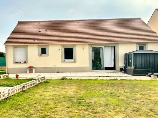 Maison de plain-pied à vendre 248 900 € 4 pièces 3 chambres 88 m² 571 m² de terrain La Ferte sous Jouarre 77260