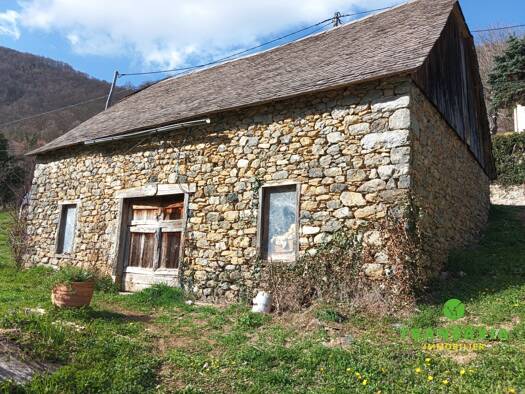Maison à vendre 80 000 € 2 pièces 1 chambre 85 m² 1 166 m² de terrain Saint-Lary 09800