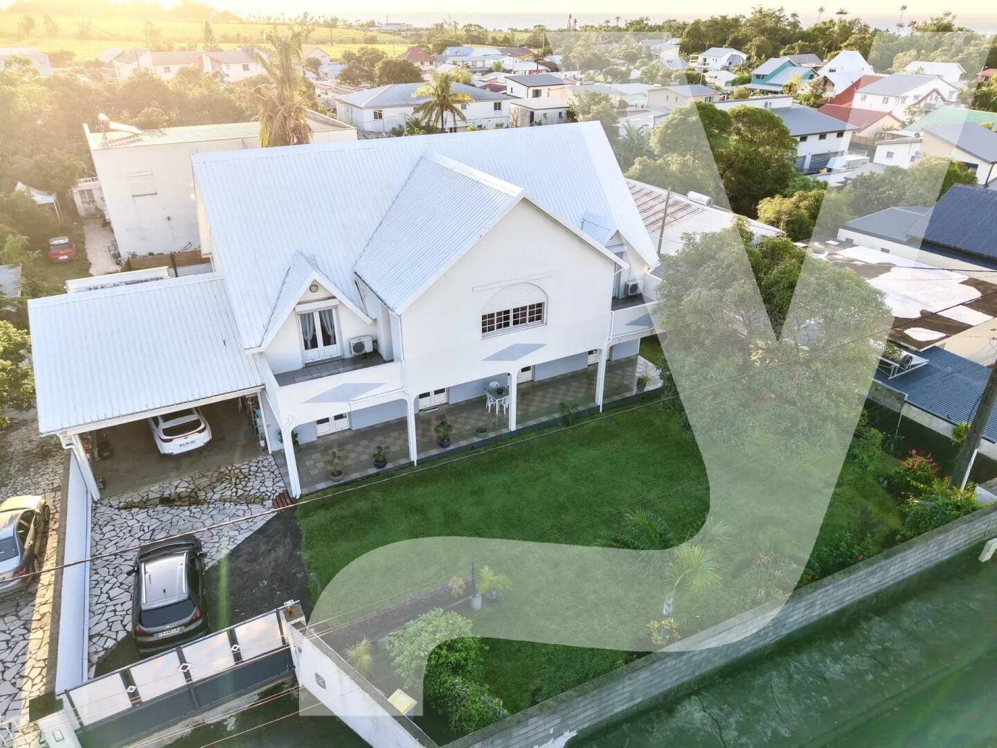 Maison à vendre, 324m², SAINTE SUZANNE