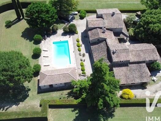 Mas à vendre 780 000 € 14 pièces 7 chambres 418 m² 16 800 m² de terrain La Bégude-de-Mazenc 26160