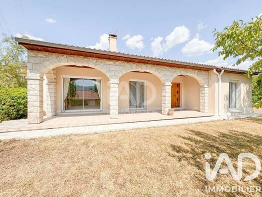 Maison de plain-pied à vendre 325 000 € 4 pièces 3 chambres 125 m² 1 064 m² de terrain Couronne Saint-Affrique 12400