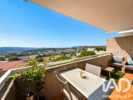 Appartement à vendre 265 000 € 3 pièces 2 chambres 67 m² Étage 4/5 Saint Mathieu Grasse 06130