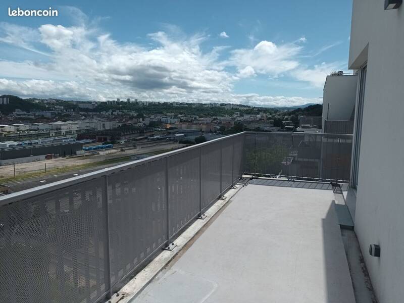 Maison à louer, 76m², LYON 9E