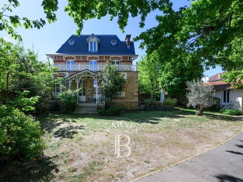 Maison à vendre, 142m², SAINT MAUR DES FOSSES